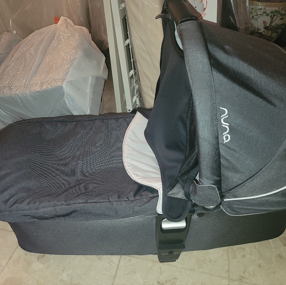 Nuna Mixx Bassinet
